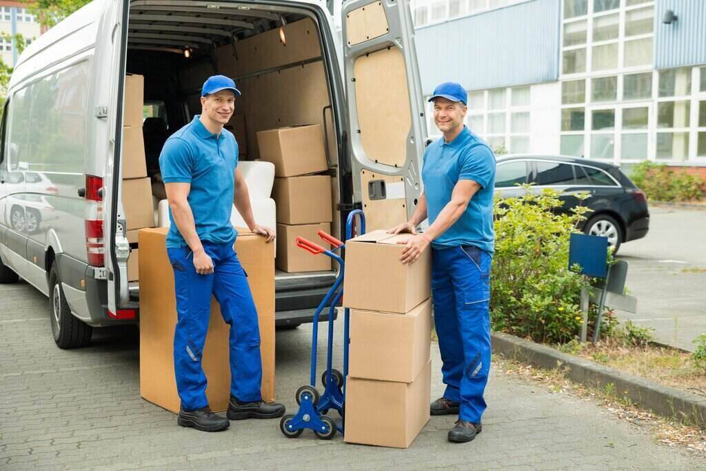 5 Reasons Why You Should Hire Professional Movers?